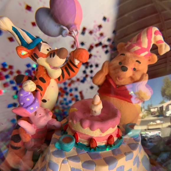 Winnie the Pooh Snow Globe-Disney -Happy Birthday to You -Mildred & Patty Hill - Picture 5 of 7